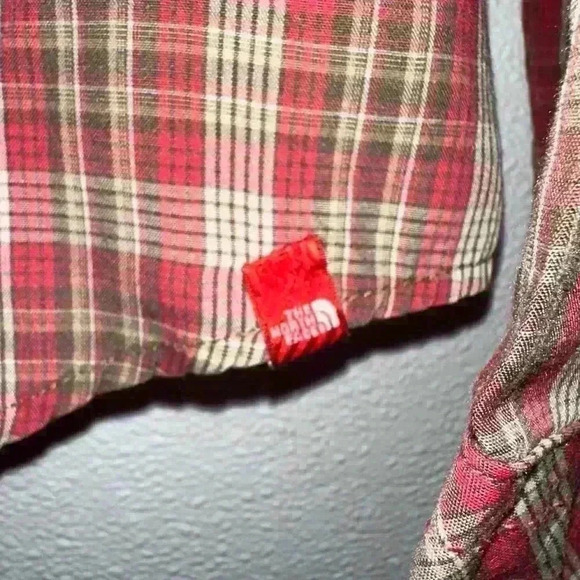The North Face Plaid Button Up Shirt S/P Red Brown for Women with Embroidery - Picture 2 of 16